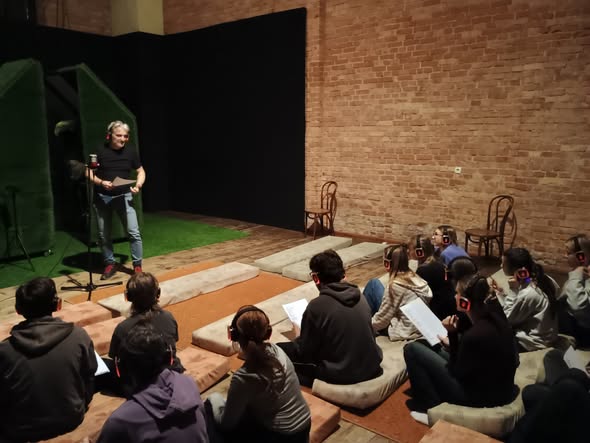 593422329 852692163924258 1578283834799459409 N